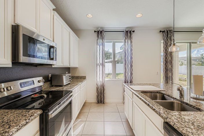 Image No.6-5 Bed Property for sale