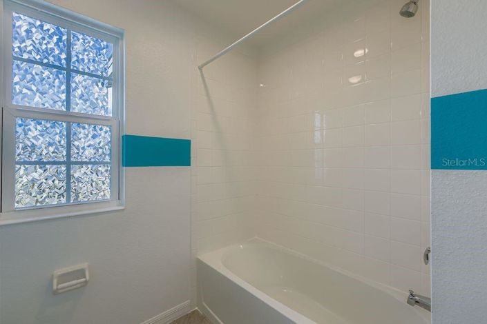 Image No.9-5 Bed Property for sale