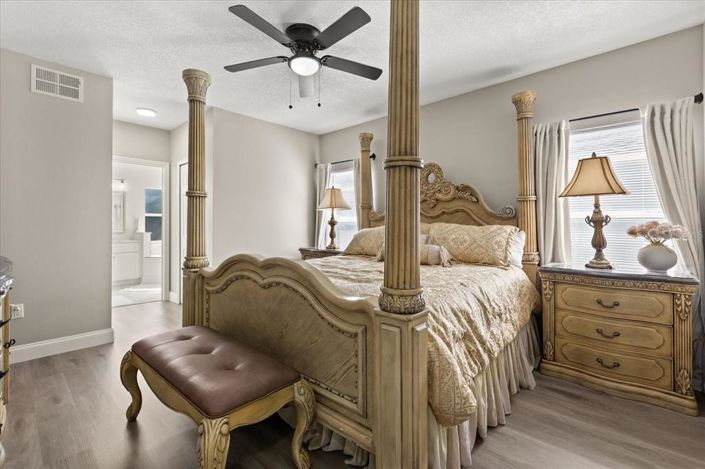 Image No.16-6 Bed Property for sale