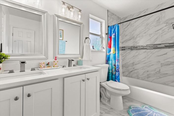 Image No.7-6 Bed Property for sale