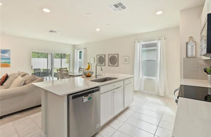 Image No.13-4 Bed Property for sale