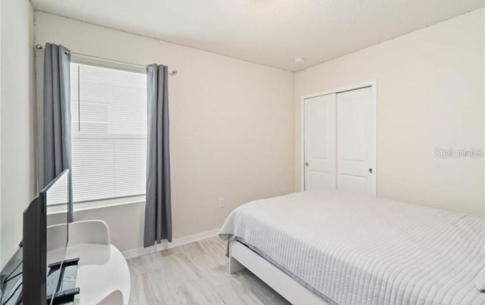 Image No.20-4 Bed Property for sale