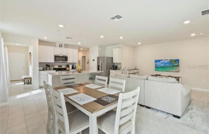 Image No.6-4 Bed Property for sale