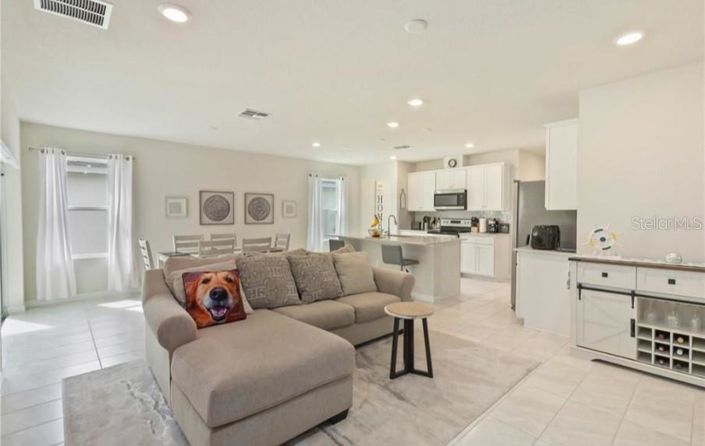 Image No.8-4 Bed Property for sale