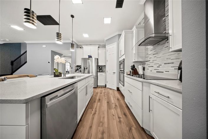 Image No.11-5 Bed Property for sale