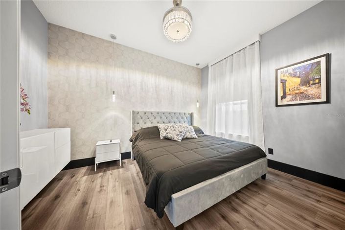 Image No.18-5 Bed Property for sale