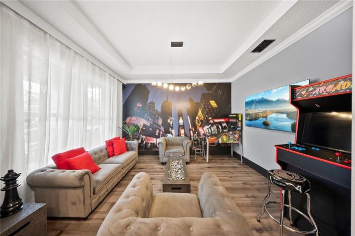 Image No.2-5 Bed Property for sale