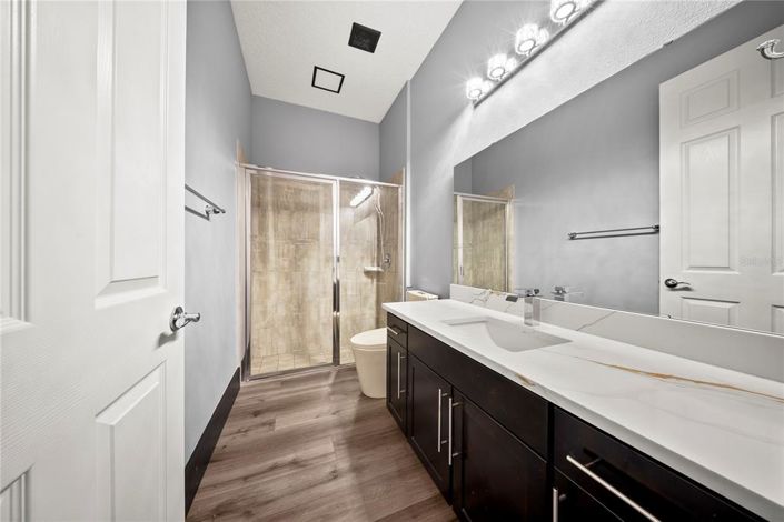 Image No.20-5 Bed Property for sale