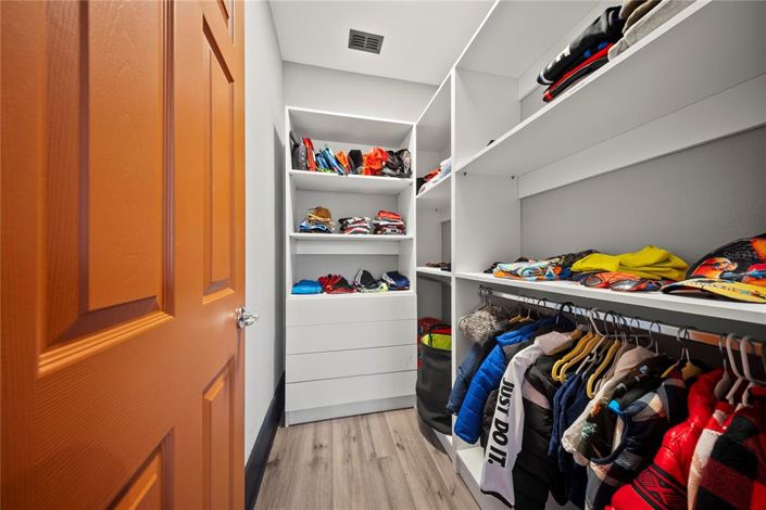 Image No.31-5 Bed Property for sale