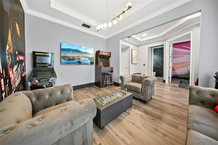 Image No.4-5 Bed Property for sale