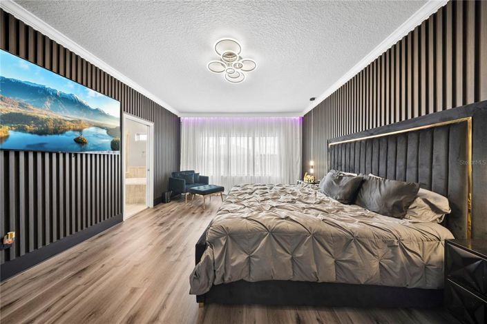 Image No.41-5 Bed Property for sale