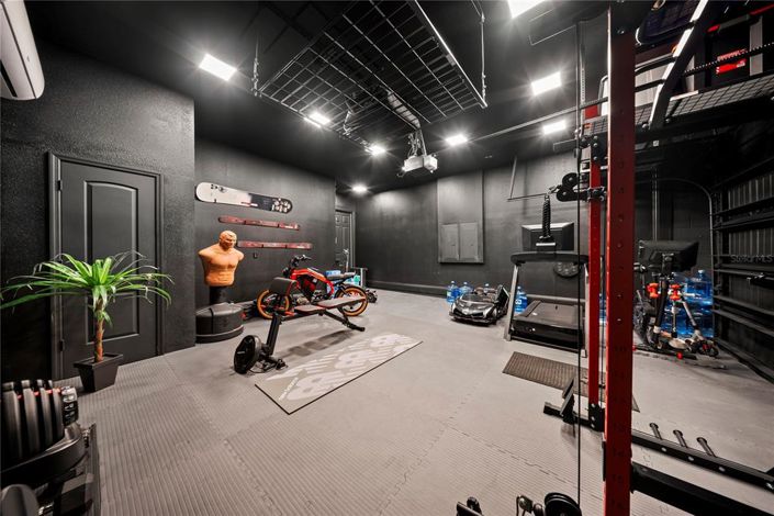 Image No.45-5 Bed Property for sale