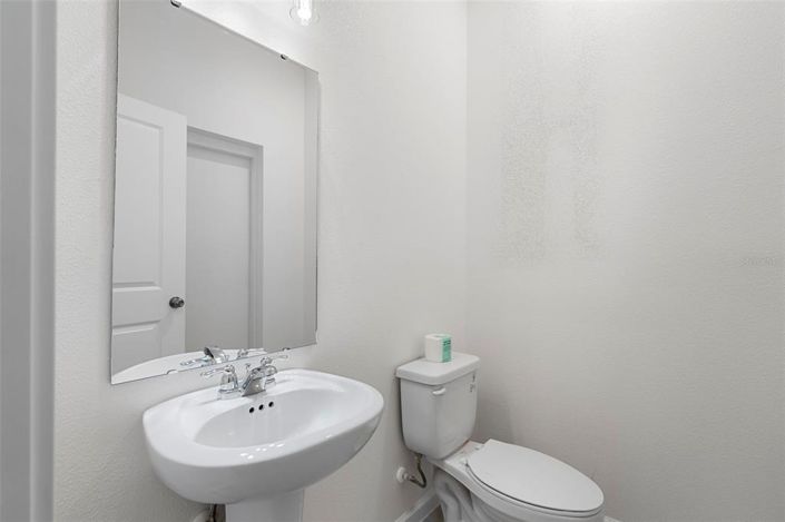 Image No.15-6 Bed Townhouse for sale