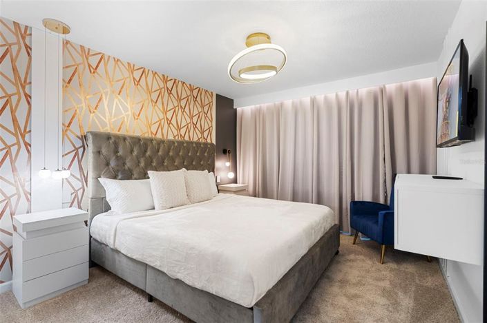 Image No.33-6 Bed Townhouse for sale