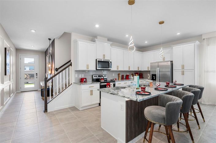 Image No.9-6 Bed Townhouse for sale