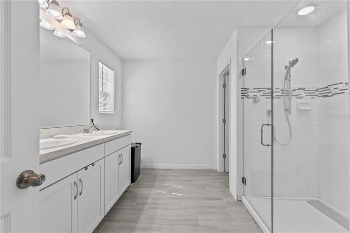 Image No.18-4 Bed Townhouse for sale