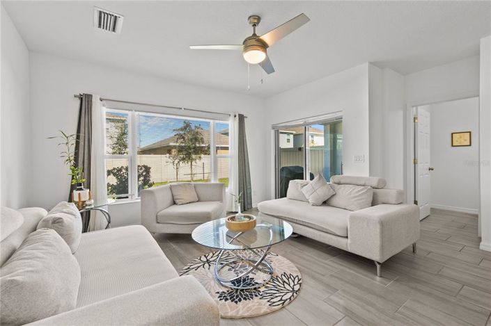 Image No.4-4 Bed Townhouse for sale