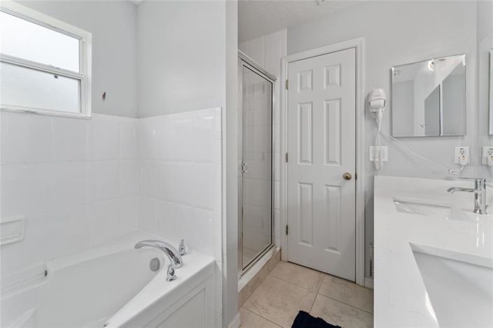 Image No.12-4 Bed Property for sale