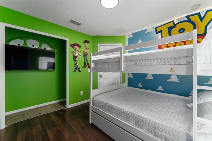 Image No.15-4 Bed Property for sale