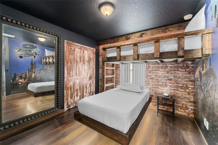 Image No.16-4 Bed Property for sale