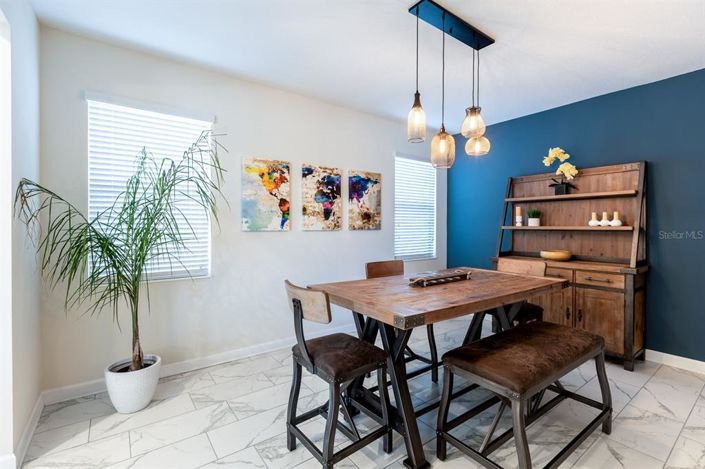 Image No.16-6 Bed Property for sale