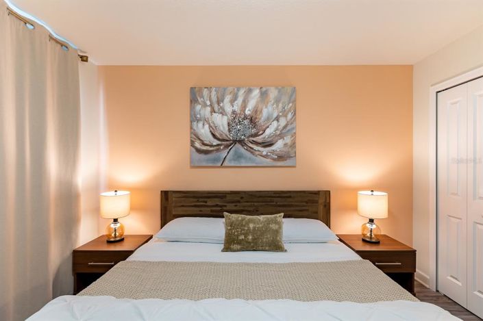 Image No.23-6 Bed Property for sale