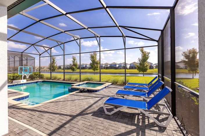 Image No.8-6 Bed Property for sale