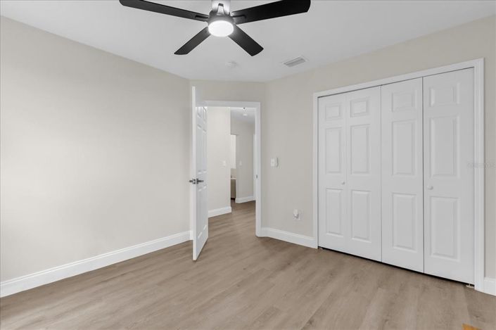 Image No.12-3 Bed Property for sale