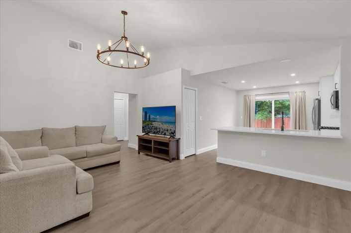 Image No.5-3 Bed Property for sale