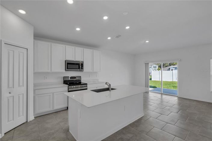 Image No.13-4 Bed Property for sale