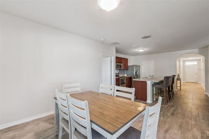 Image No.10-3 Bed Property for sale