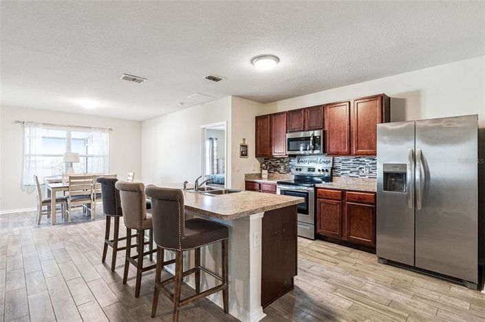 Image No.8-3 Bed Property for sale