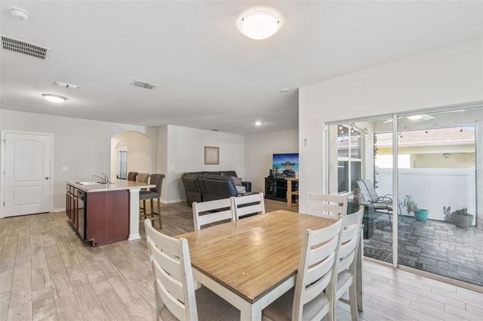 Image No.9-3 Bed Property for sale