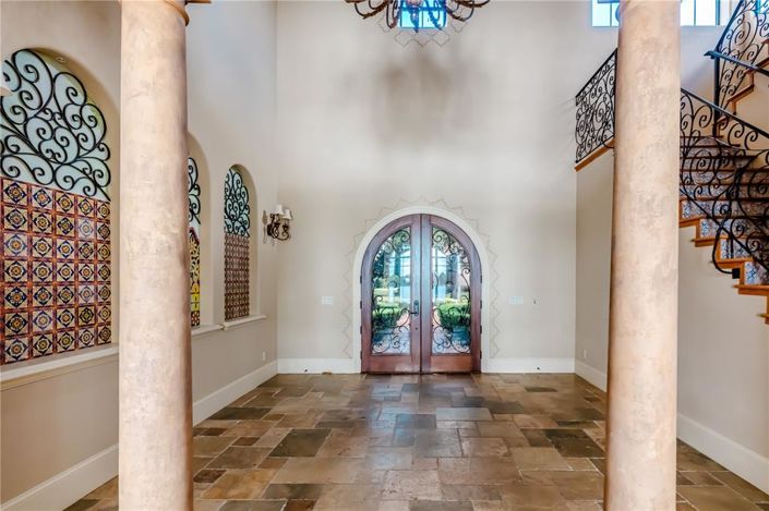 Image No.11-4 Bed Property for sale