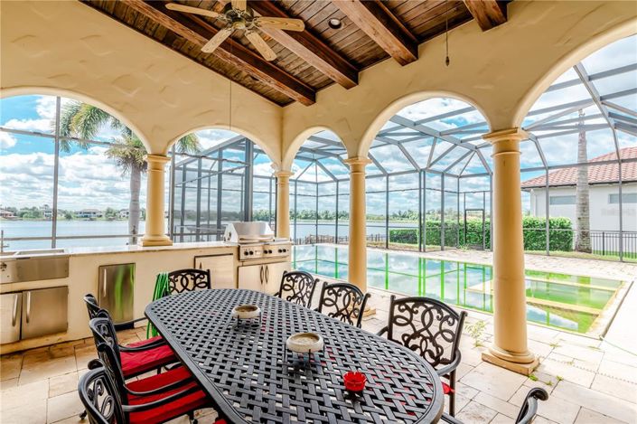 Image No.4-4 Bed Property for sale