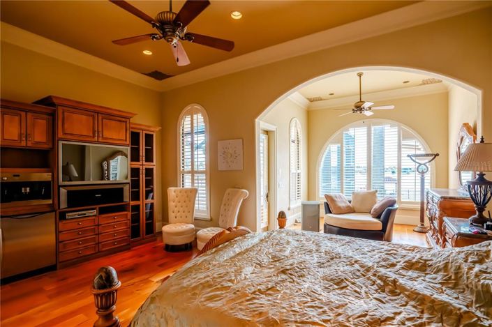 Image No.42-4 Bed Property for sale