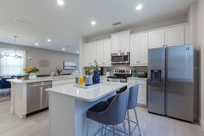 Image No.16-6 Bed Property for sale