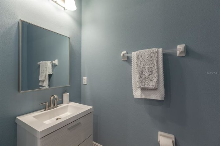 Image No.21-6 Bed Property for sale