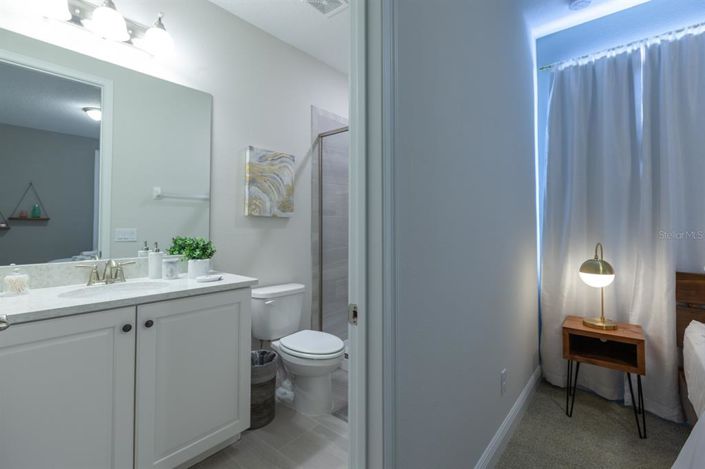 Image No.32-6 Bed Property for sale