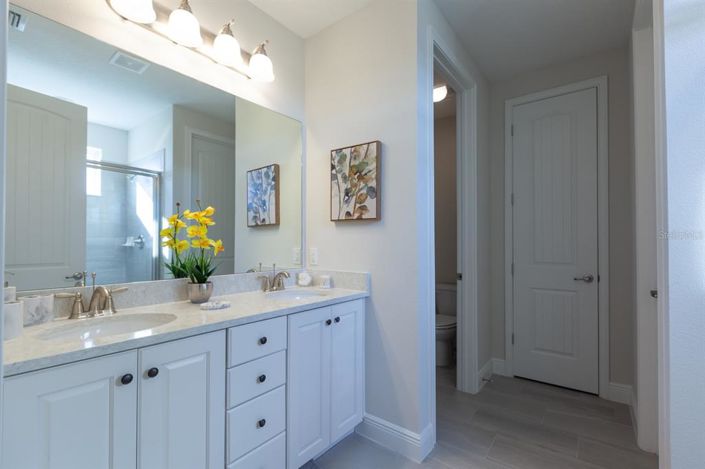 Image No.38-6 Bed Property for sale