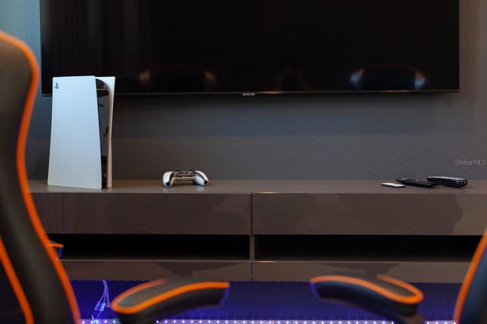 Image No.53-6 Bed Property for sale