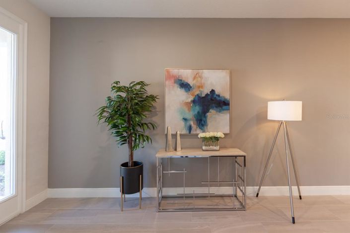 Image No.8-6 Bed Property for sale