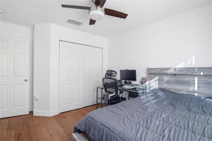 Image No.33-5 Bed Property for sale