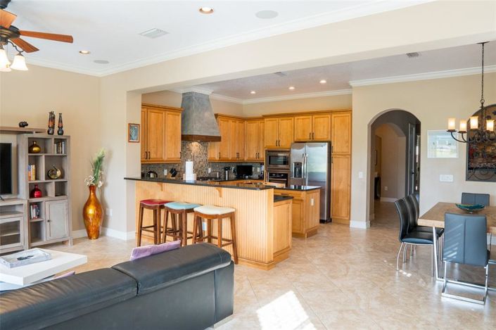 Image No.11-4 Bed Property for sale