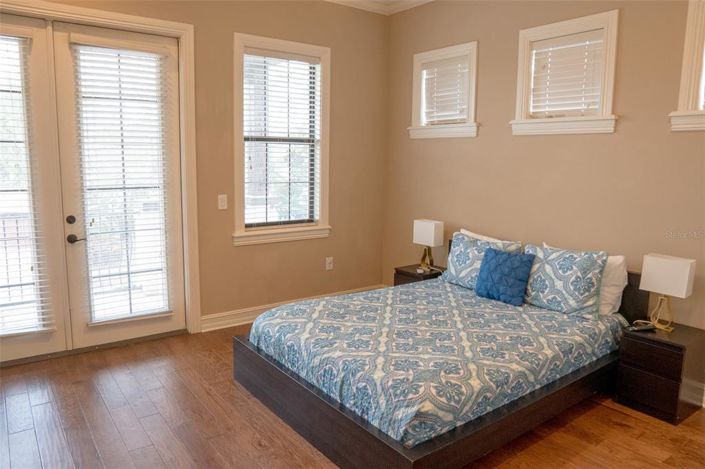 Image No.18-4 Bed Property for sale