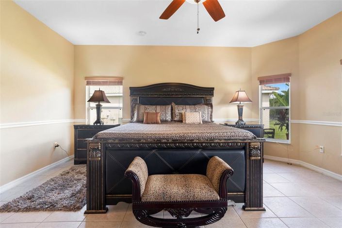 Image No.23-4 Bed Property for sale