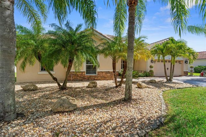 Image No.4-4 Bed Property for sale