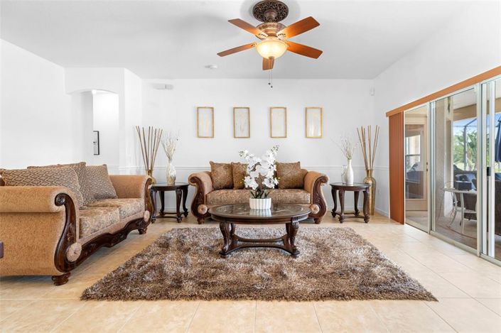 Image No.9-4 Bed Property for sale