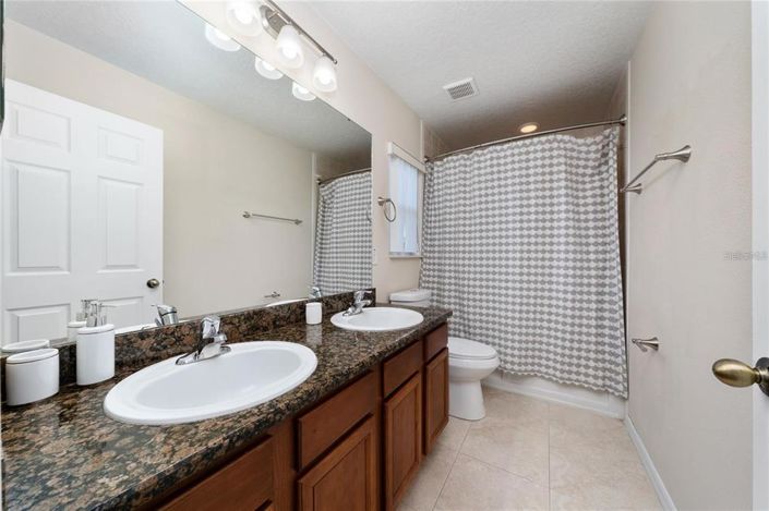 Image No.21-5 Bed Property for sale