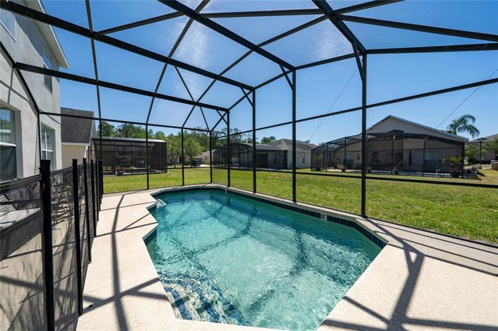 Image No.28-5 Bed Property for sale